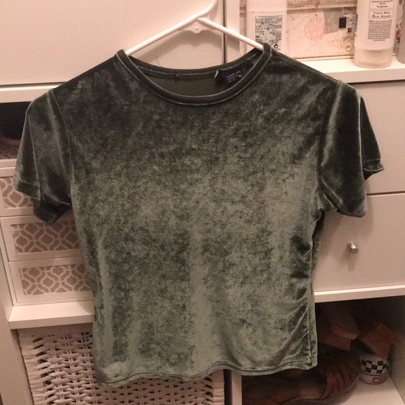 Green velvet top - Picture 1 of 1